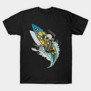 Skeleton ride shark halloween T-Shirt